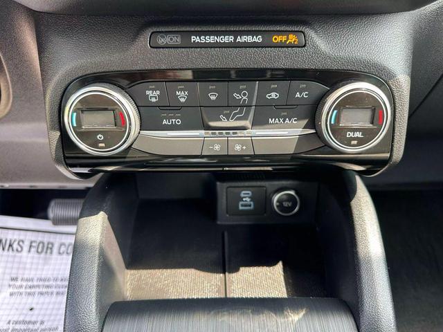 Photo of 2021 Gray Ford Escape