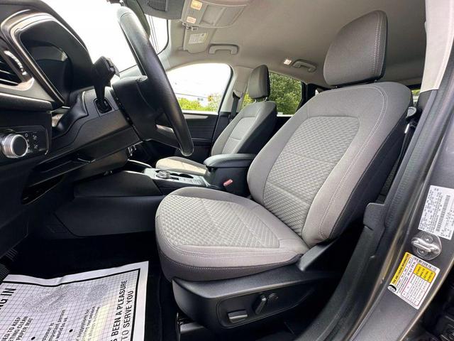 Photo of 2021 Gray Ford Escape
