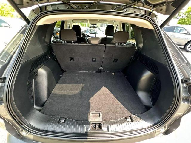 Photo of 2021 Gray Ford Escape