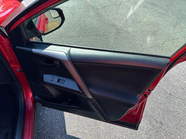 Photo of 2017 Red Toyota RAV4
