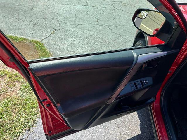 Photo of 2017 Red Toyota RAV4