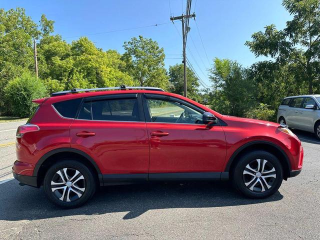 Photo of 2017 Red Toyota RAV4