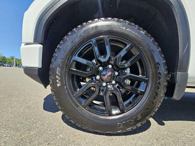 Photo of 2024 Summit White GMC Sierra 1500