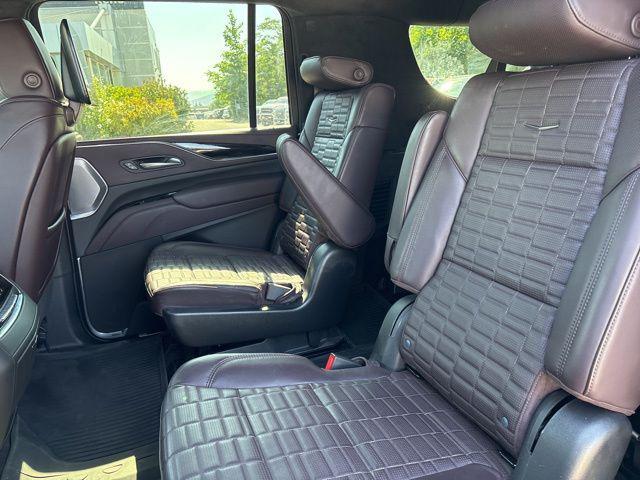Photo of 2023 Argent Silver Metallic Cadillac Escalade ESV