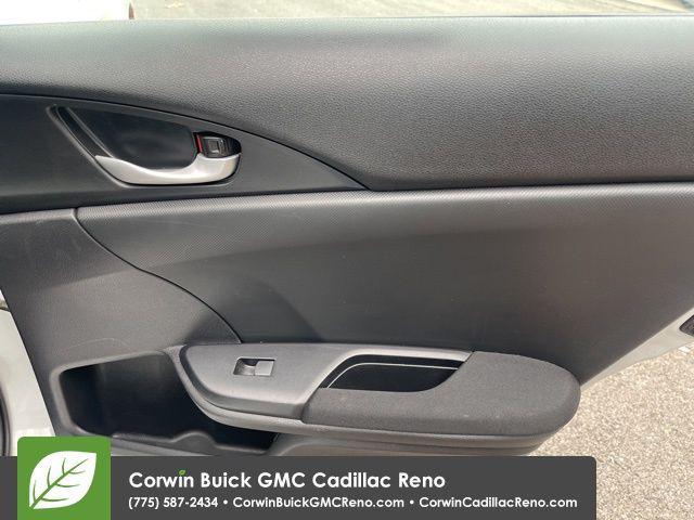 Photo of 2019 Platinum White Pearl Honda Civic