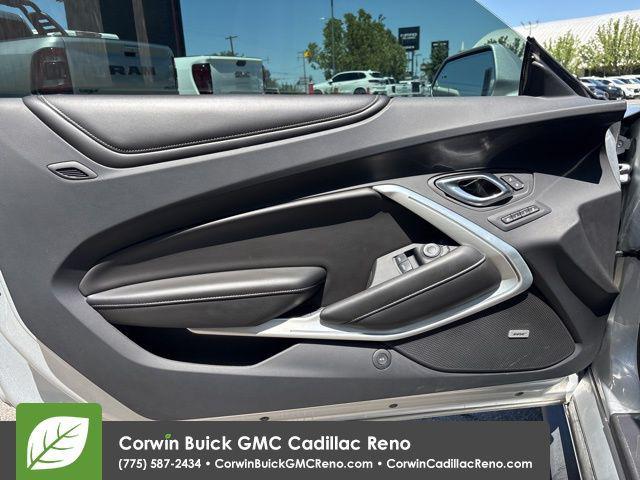 Photo of 2018 Silver Ice Metallic Chevrolet Camaro