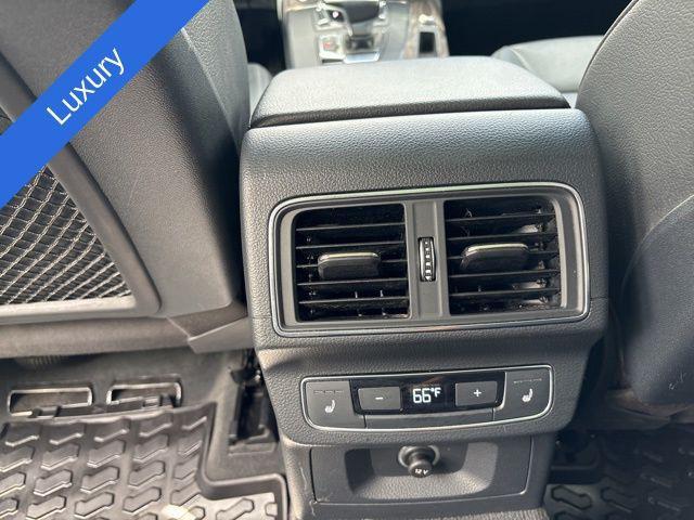Photo of 2018 Blue Metallic Audi Q5