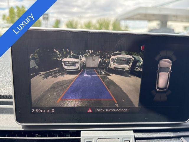 Photo of 2018 Blue Metallic Audi Q5