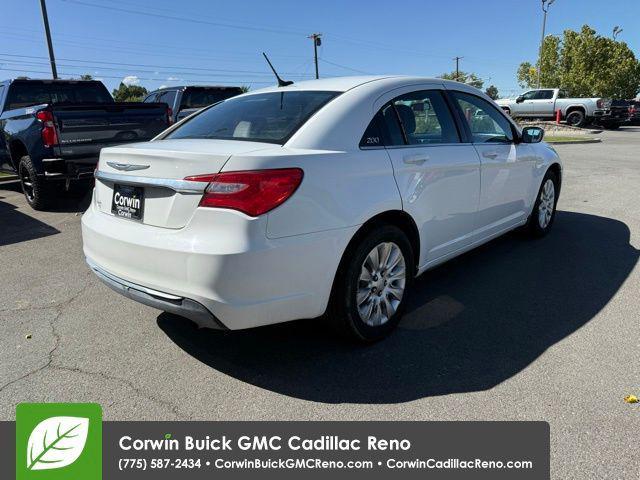 Photo of 2014 Bright White Clearcoat Chrysler 200