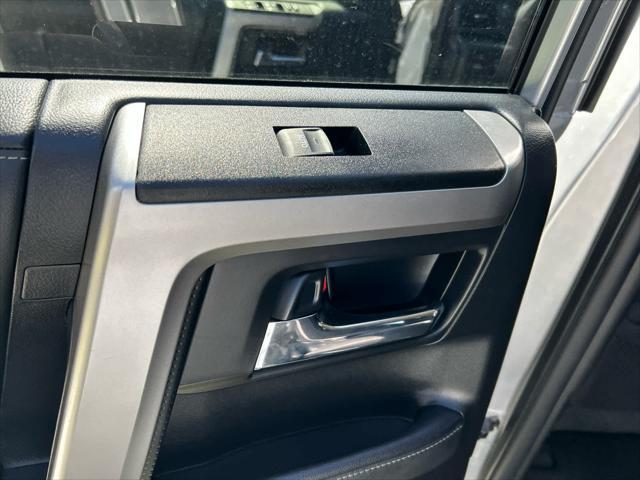 Photo of 2024 Classic Silver Metallic Toyota 4Runner