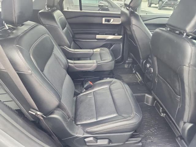 Photo of 2021 Iconic Silver Metallic Ford Explorer