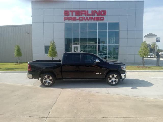 Photo of 2022 Diamond Black Crystal Pearlcoat RAM 1500