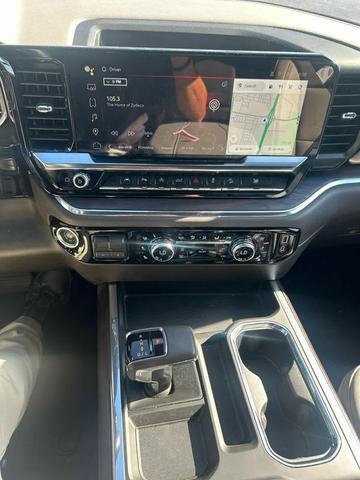 Photo of 2023 White Frost Tricoat GMC Sierra 1500