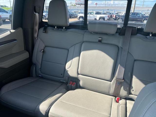 Photo of 2023 White Frost Tricoat GMC Sierra 1500