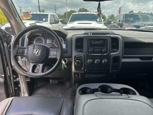 Photo of 2019 Diamond Black Crystal Pearlcoat RAM 1500