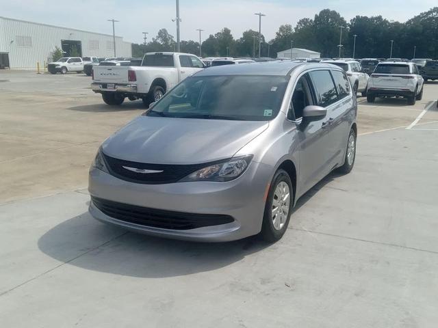 Photo of 2020 Billet Silver Metallic Clearcoat Chrysler Voyager