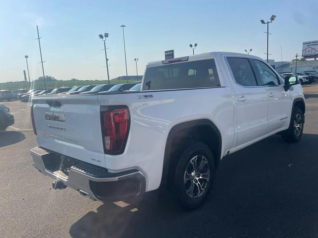 Photo of 2024 Summit White GMC Sierra 1500