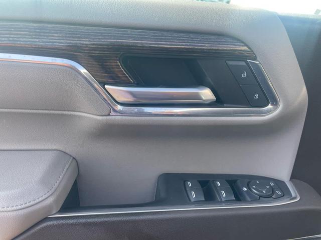 Photo of 2024 Summit White GMC Sierra 1500