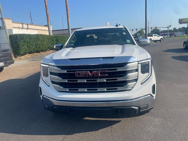 Photo of 2024 Summit White GMC Sierra 1500