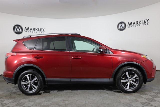Photo of 2018 Ruby Flare Pearl Toyota RAV4