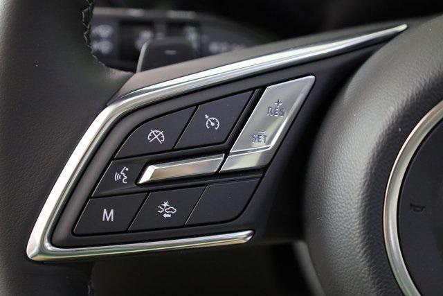 Photo of 2025 White Frost Tricoat Buick Envision