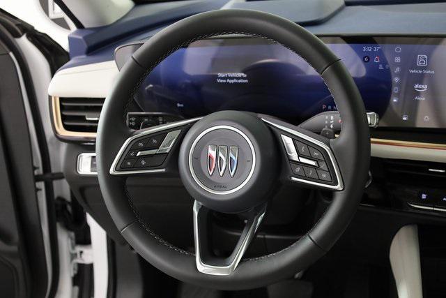 Photo of 2025 White Frost Tricoat Buick Envision