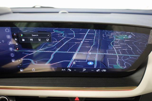 Photo of 2025 White Frost Tricoat Buick Envision