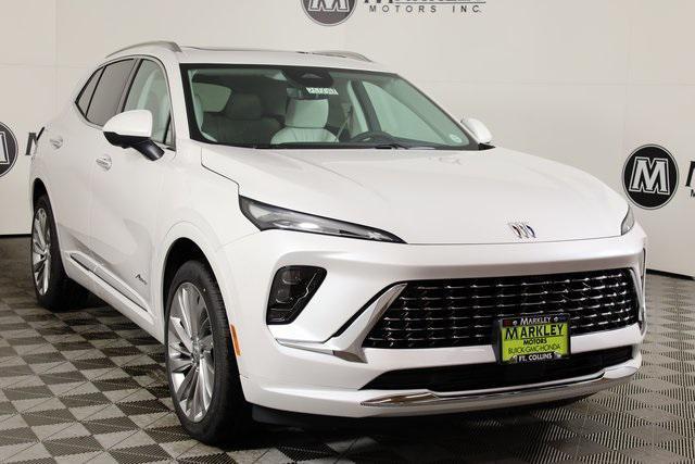 Photo of 2025 White Frost Tricoat Buick Envision