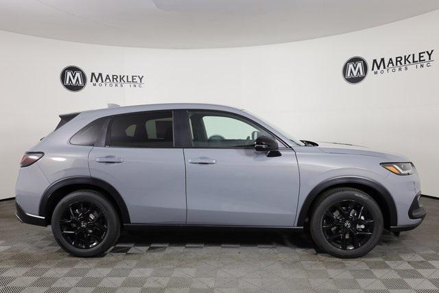 Photo of 2026 Urban Gray Pearl Honda HR-V