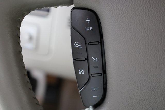 Photo of 2009 Cyber Gray Metallic Buick Lucerne