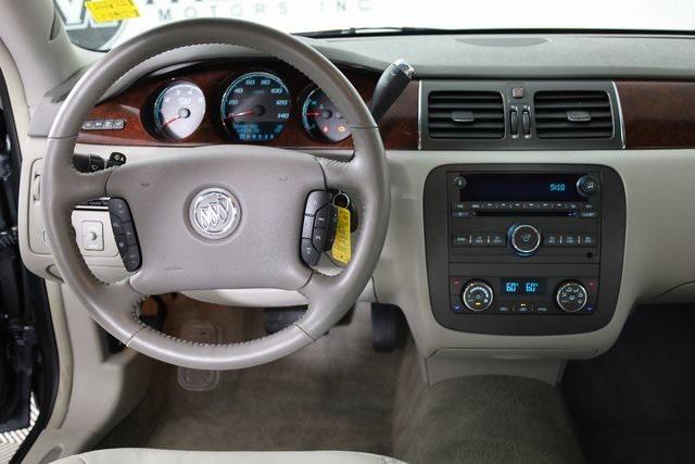 Photo of 2009 Cyber Gray Metallic Buick Lucerne
