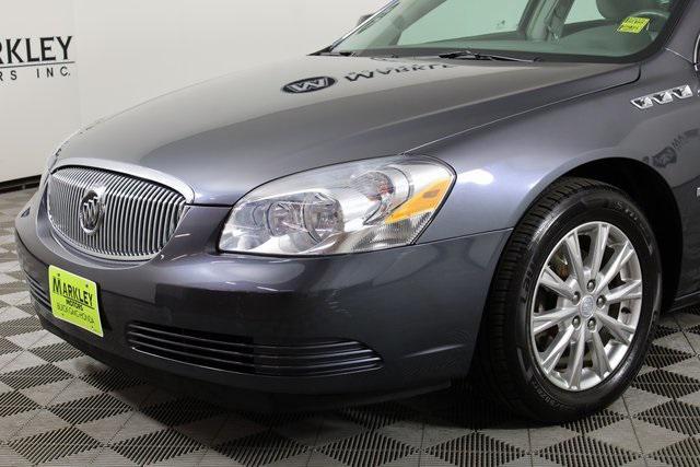 Photo of 2009 Cyber Gray Metallic Buick Lucerne