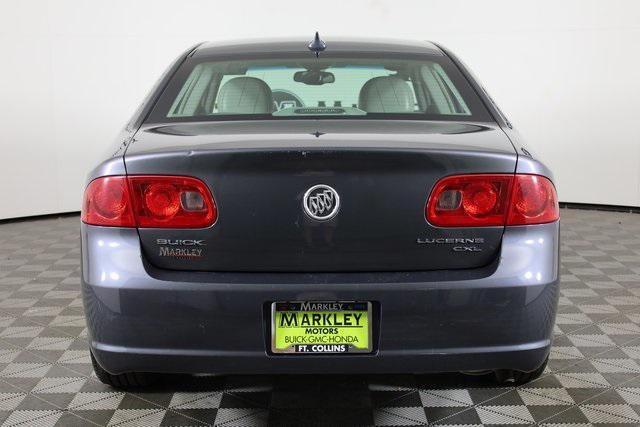 Photo of 2009 Cyber Gray Metallic Buick Lucerne