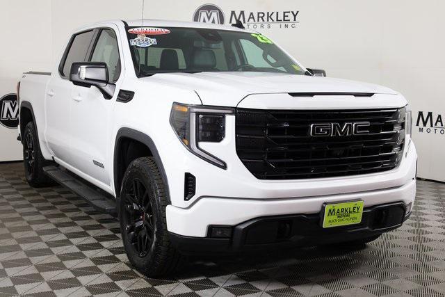 Photo of 2023 Summit White GMC Sierra 1500