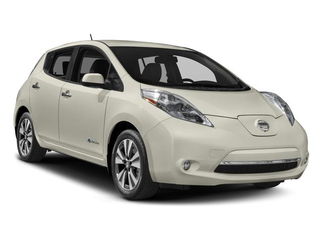 Photo of 2017 Brilliant Silver Nissan Leaf