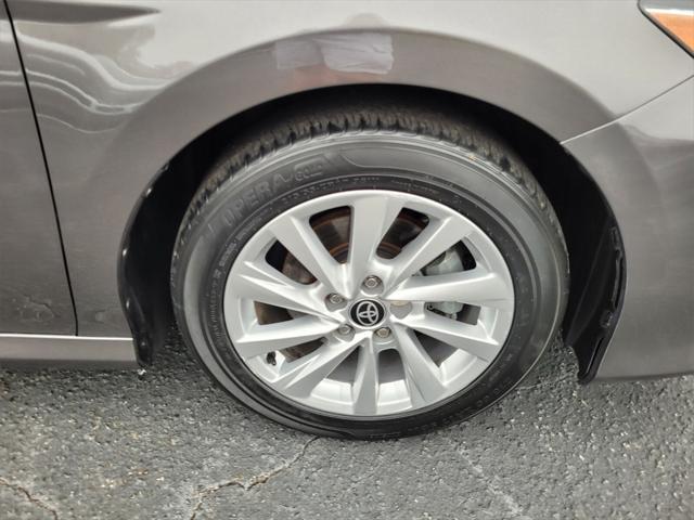 Photo of 2023 Gray Toyota Camry