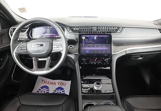 Photo of 2024 Velvet Red Pearlcoat Jeep Grand Cherokee 4xe