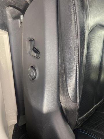 Photo of 2021 Bright White Clearcoat Chrysler Pacifica