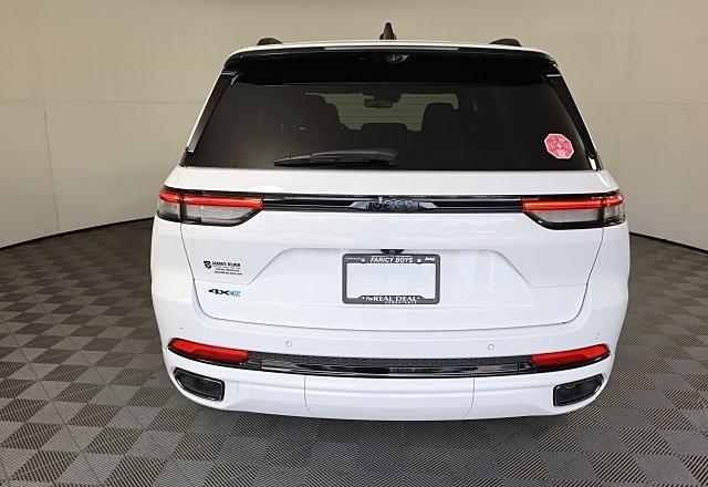 Photo of 2025 Bright White Clearcoat Jeep Grand Cherokee 4xe