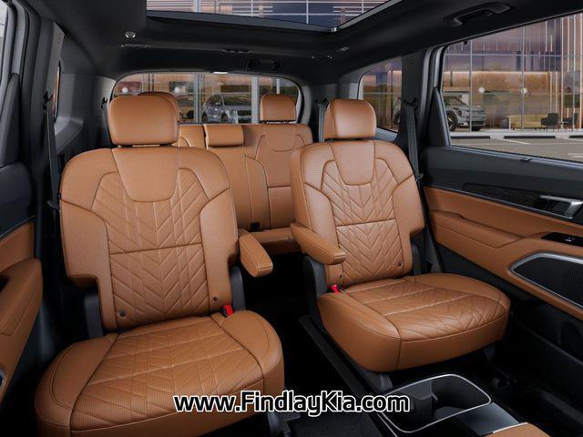 Photo of 2025 Glacial White Pearl Kia Telluride