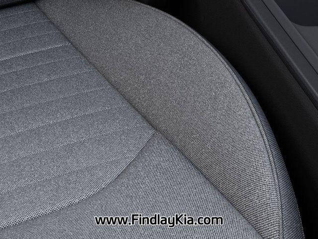 Photo of 2025 Snow White Pearl Kia K4