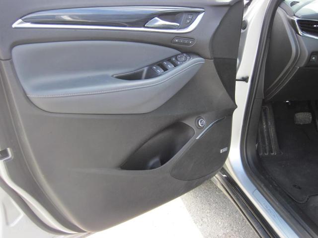 Photo of 2022 Silver Buick Enclave