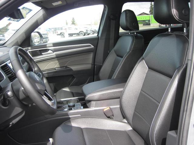 Photo of 2021 Pure Gray Volkswagen Atlas Cross Sport