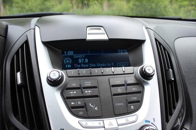 Photo of 2014 Summit White Chevrolet Equinox
