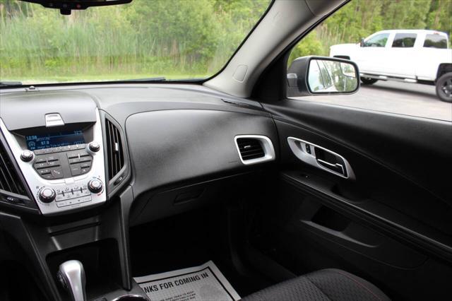 Photo of 2014 Summit White Chevrolet Equinox