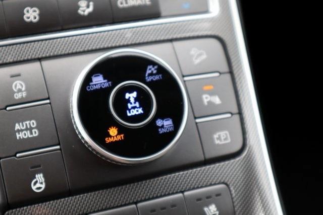 Photo of 2023 Shimmering Silver Pearl Hyundai SANTA FE