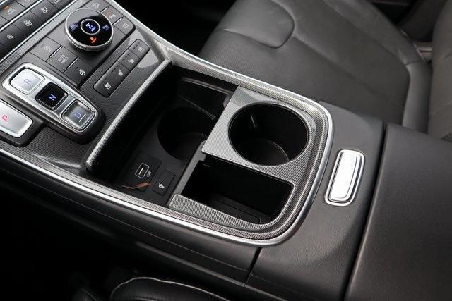 Photo of 2023 Shimmering Silver Pearl Hyundai SANTA FE