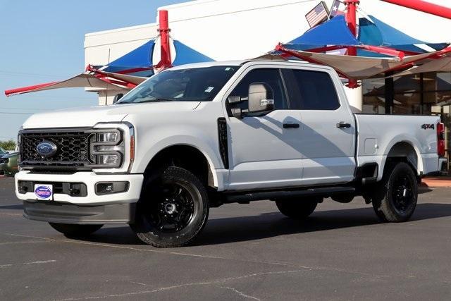 Photo of 2023 Oxford White Ford F-250