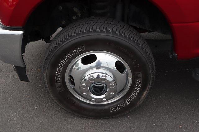Photo of 2019 Ruby Red Metallic Tinted Clearcoat Ford F-350