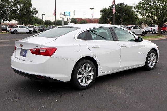 Photo of 2023 Summit White Chevrolet Malibu